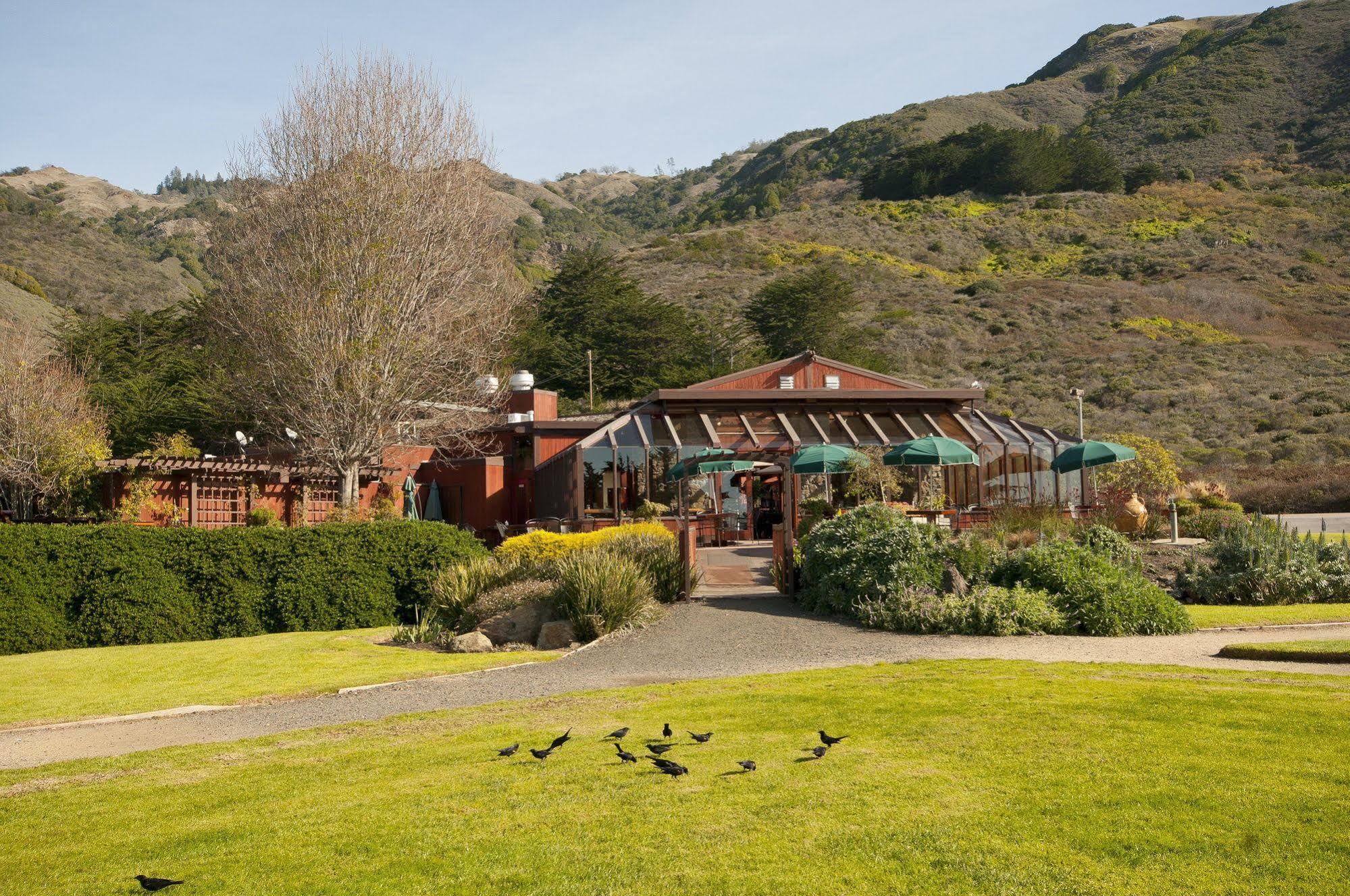 Ragged Point Inn Сан Саймън Екстериор снимка