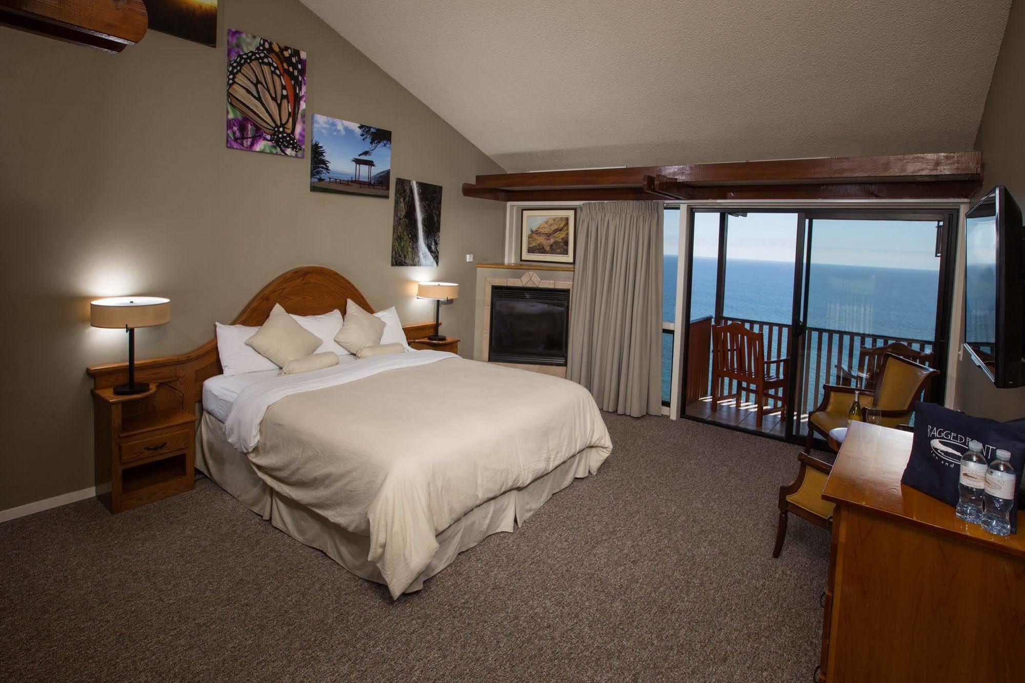 Ragged Point Inn Сан Саймън Екстериор снимка