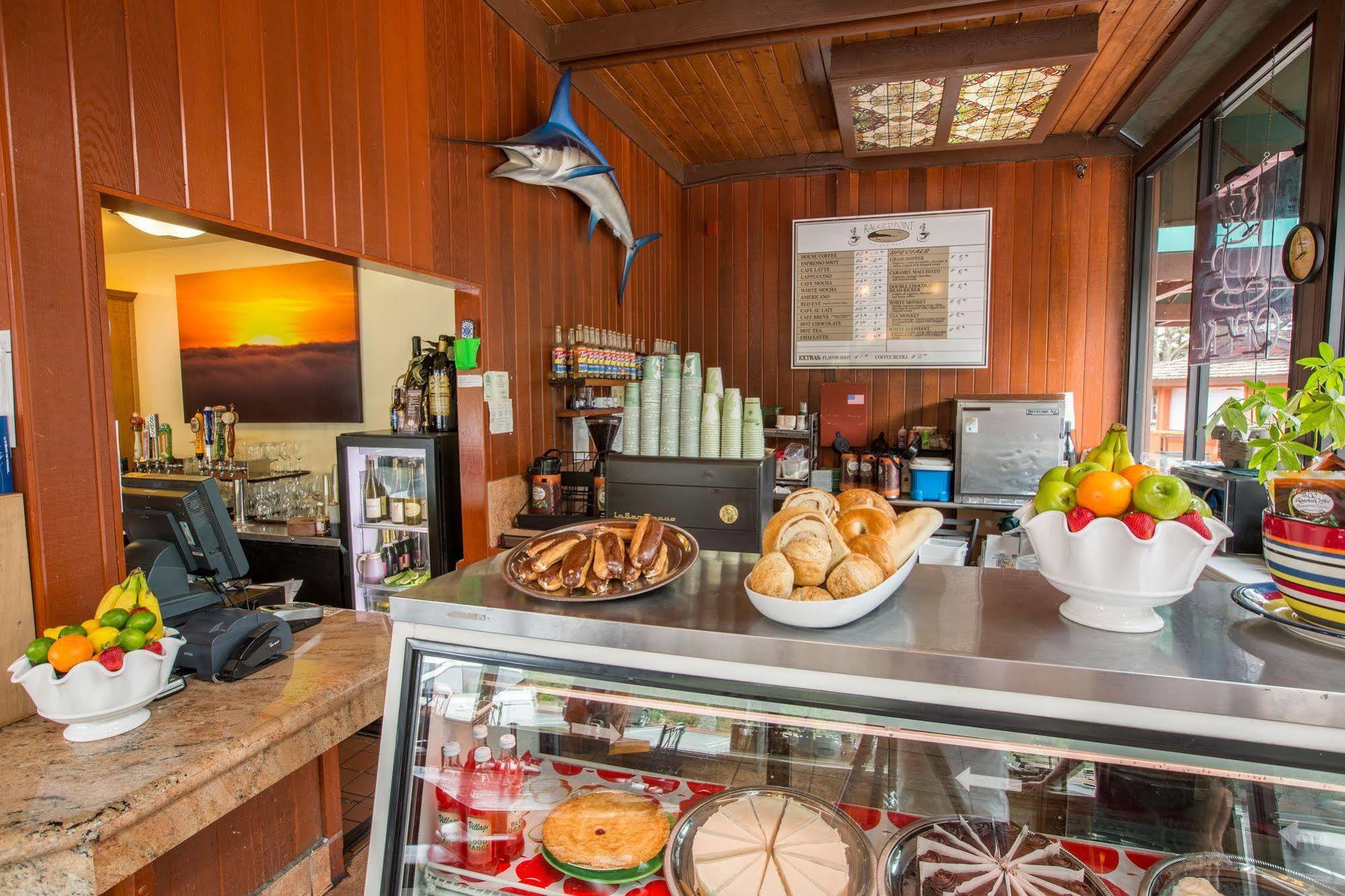 Ragged Point Inn Сан Саймън Екстериор снимка